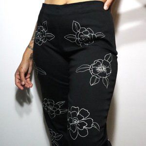 Jane Seymour Signature Women's Black and White Embroidered Pants Size 8 Petite